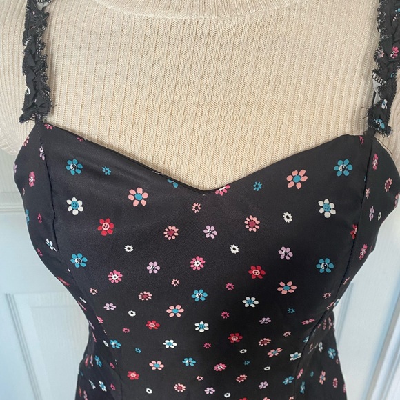 Trendyol Woman Black Petite Patterned Back Low -Cut Dress - Picture 6 of 10